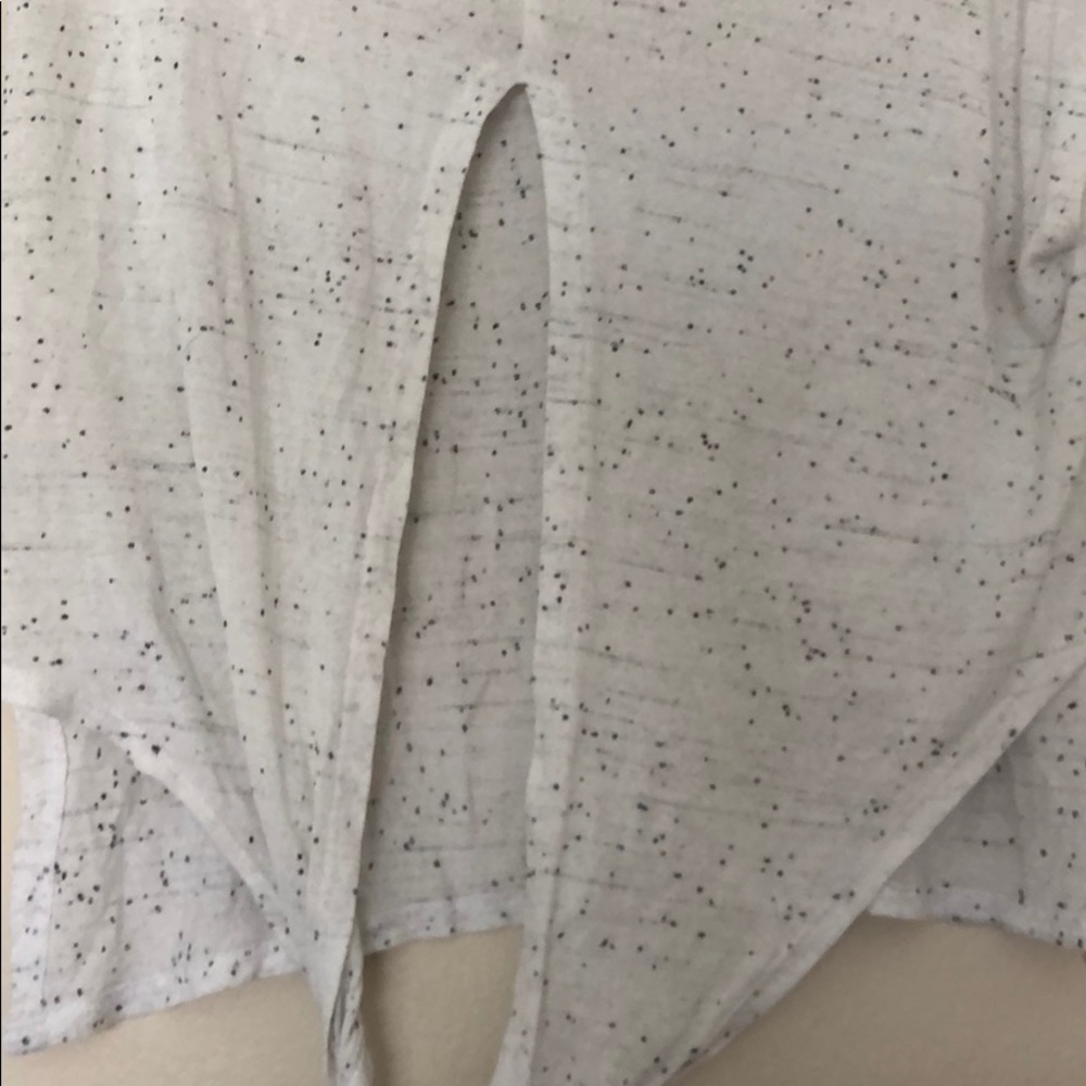 White open back tee - Picture 7 of 8